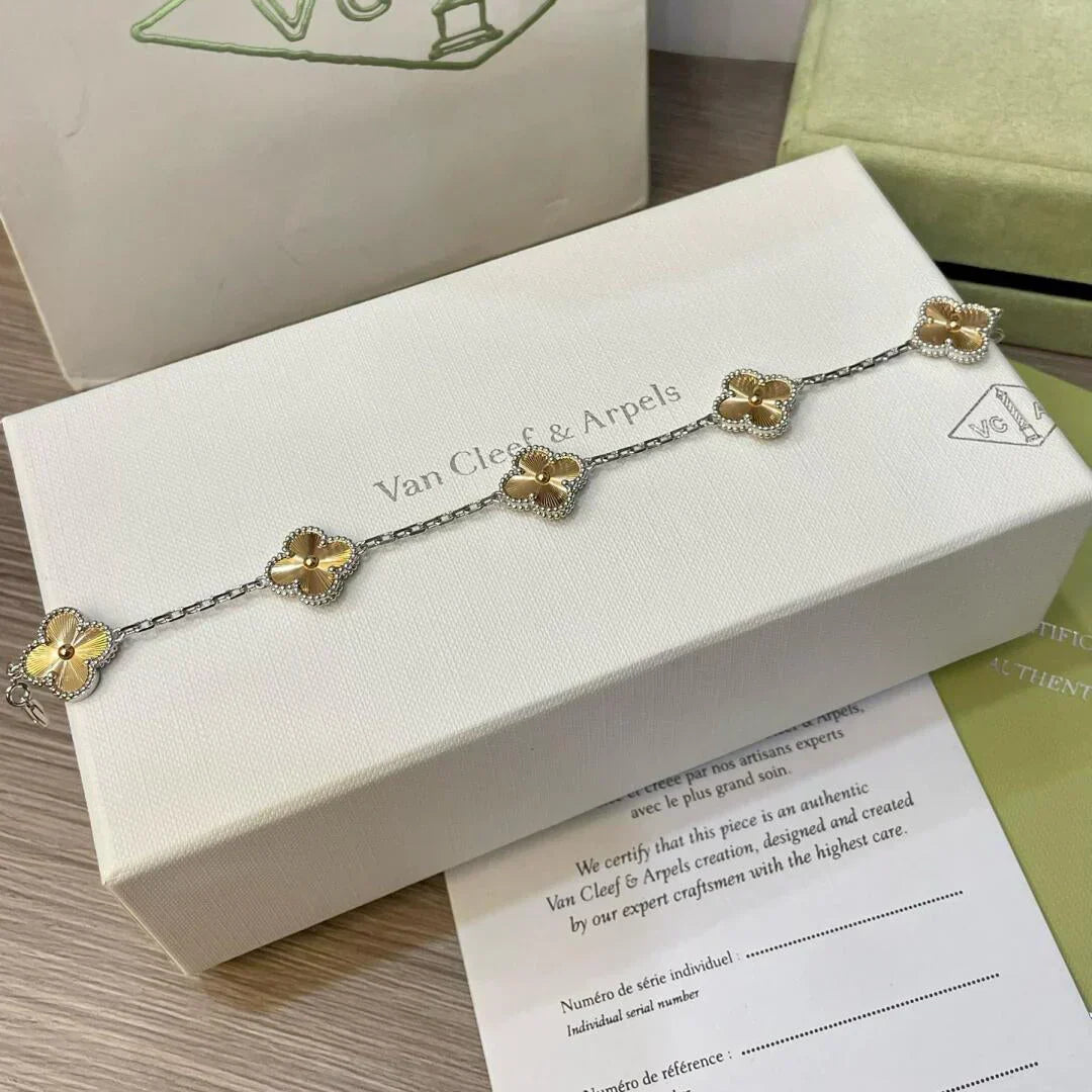 New  CLOVER 5 MOTIF LASER BRACELET COLLECTION