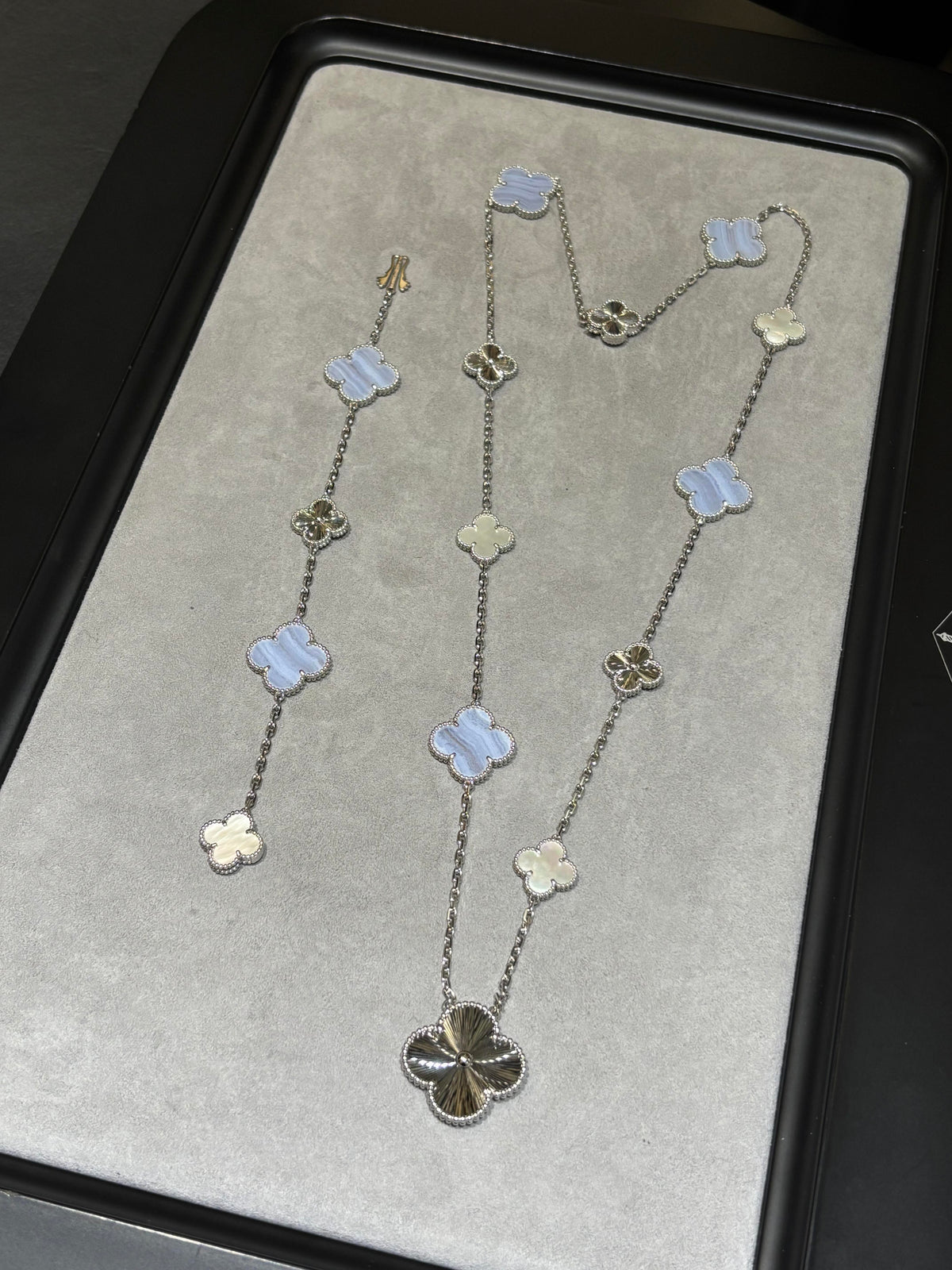 25 NEW CLOVER 15 MOTIFS PURPLE CHALCEDONY