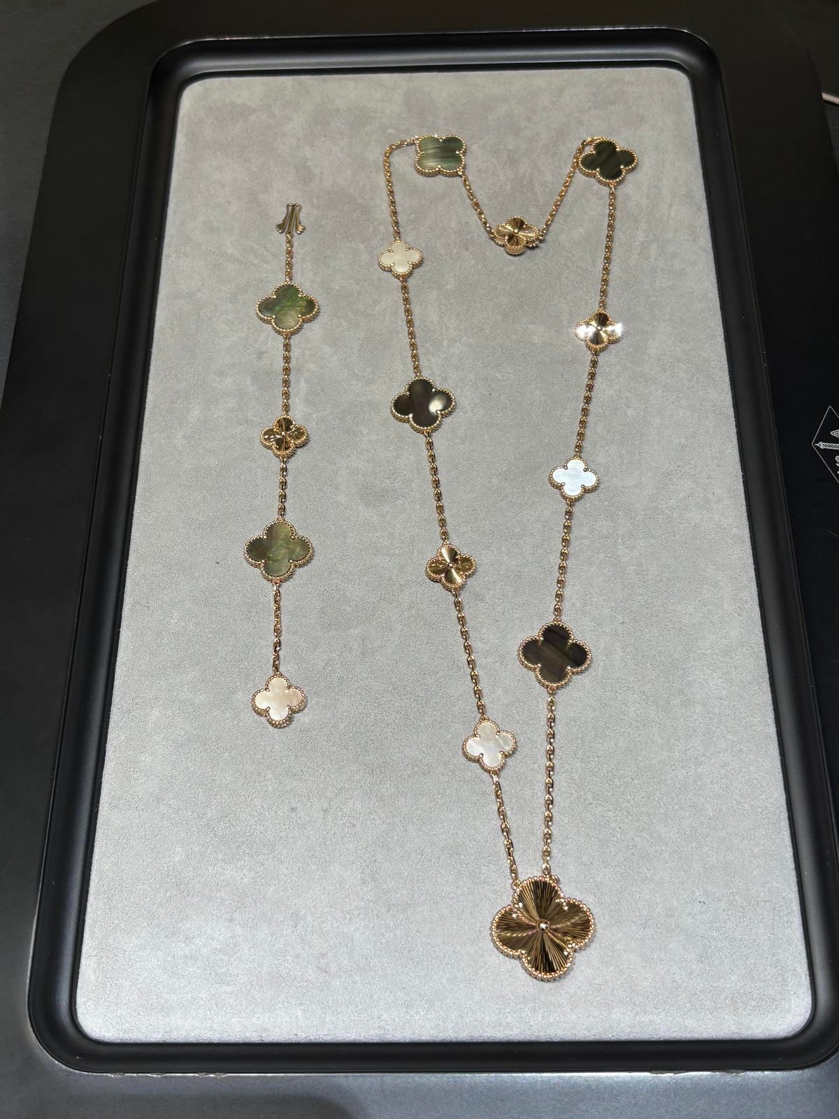 25 NEW CLOVER 15 MOTIFS GRAY MOTHER-OF-PEARL
