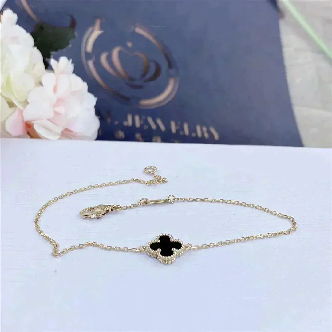 CLOVER ONYX SINGLE FLOWER BRACELET