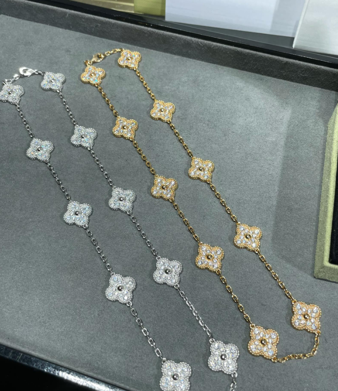CLOVER 10 MOTIFS FULL DIAMOND NECKLACE