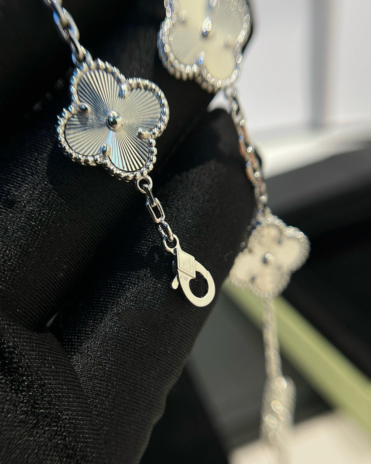 New  CLOVER 5 MOTIF LASER BRACELET COLLECTION
